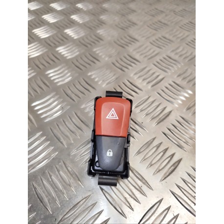BOUTON DE WARNING RENAULT MEGANE 3 COUPE 1.9 DCI - 8V TURBO 2011