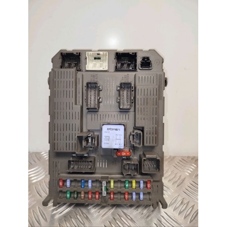BOITIER FUSIBLE PEUGEOT 807 2.2 HDI - 16V TURBO 2005