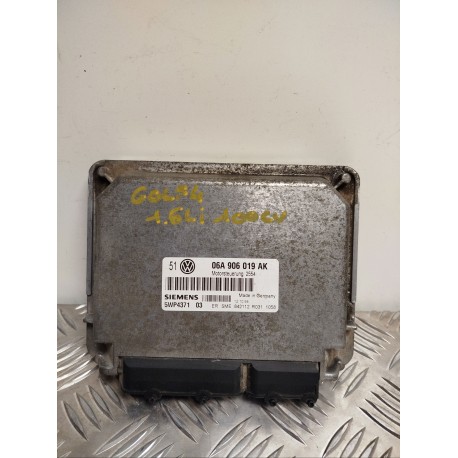 CALCULATEUR MOTEUR VOLKSWAGEN GOLF 4  1.6L INJECTION