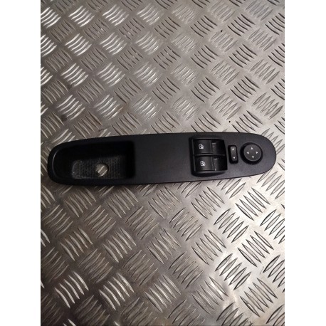 COMMANDE LEVE-GLACE PORTE AVG FIAT PUNTO 3 1.3 JTD - 16V TURBO MULTIJET 2015