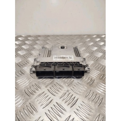 CALCULATEUR MOTEUR RENAULT