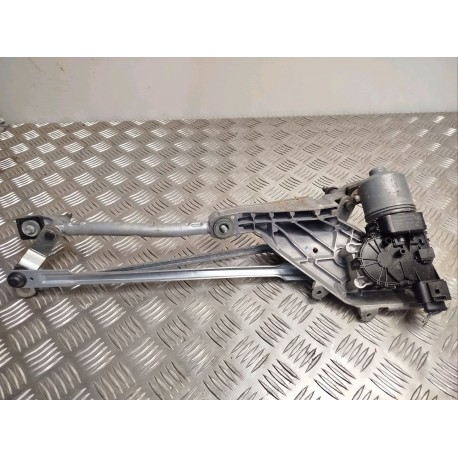 MOTEUR ESSUIE-GLACE AV FORD FIESTA 6