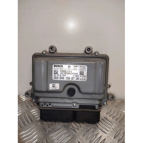 CALCULATEUR MOTEUR MERCEDES  A180