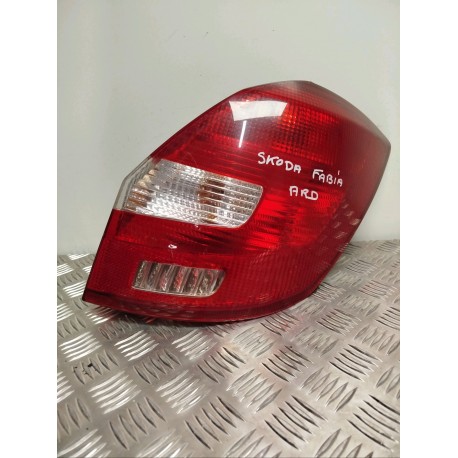 FEU AR D SKODA FABIA  2008