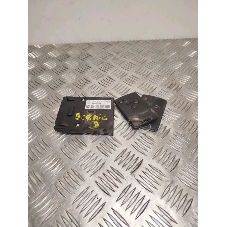 LECTEUR DE CARTE RENAULT SCENIC 3