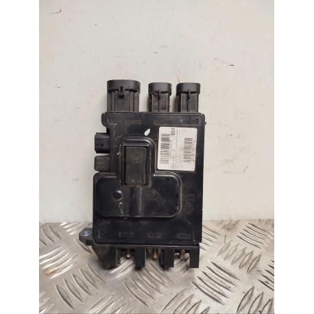 BOITIER FUSIBLE RENAULT SCENIC 3 PHASE 1 1.5 DCI - 8V TURBO 2009