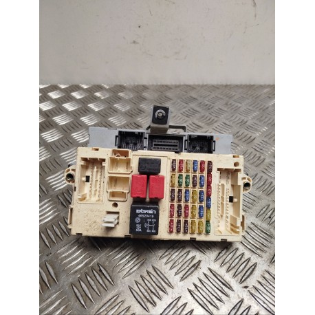 BOITIER FUSIBLE ALFA ROMEO 147 1.6 T.SP 2002