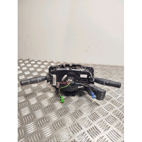 BLOC DE COMMANDE SUR COLONNE DIRECTION RENAULT MEGANE 2 CC PHASE 2 1.5 DCI 2006
