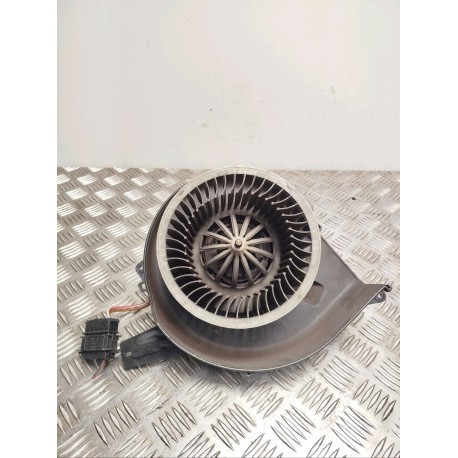 MOTEUR VENTILATEUR CHAUFFAGE VOLKSWAGEN POLO 4 PHASE 1 1.4 TDI - 6V TURBO 2003