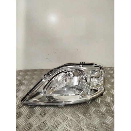 PHARE G DACIA LOGAN