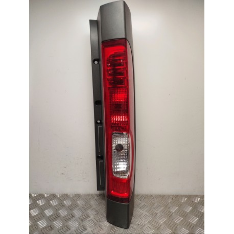 FEU AR D RENAULT TRAFIC 2