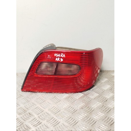 FEU ARRIERE DROIT CITROEN XSARA
