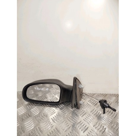 TROVISEUR EXT G CITROEN SAXO