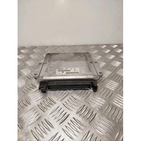 CALCULATEUR MOTEUR PEUGEOT