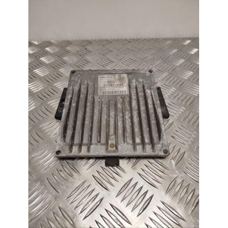 CALCULATEUR MOTEUR RENAULT